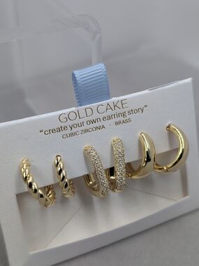 Gold Cake Women’s Gold Hoop Earring Set with Cubic Zirconia - Gold